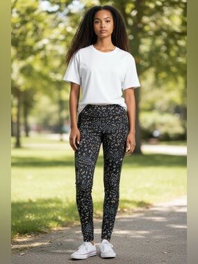 Aeropostale Black Floral Leggings